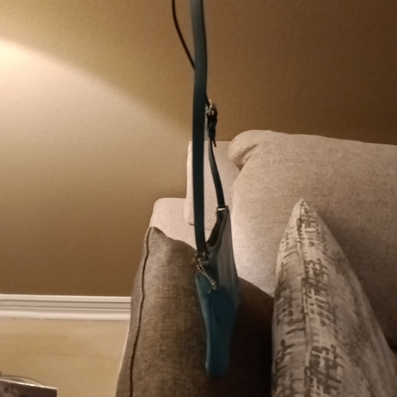 Coach - Picture 6 of 16